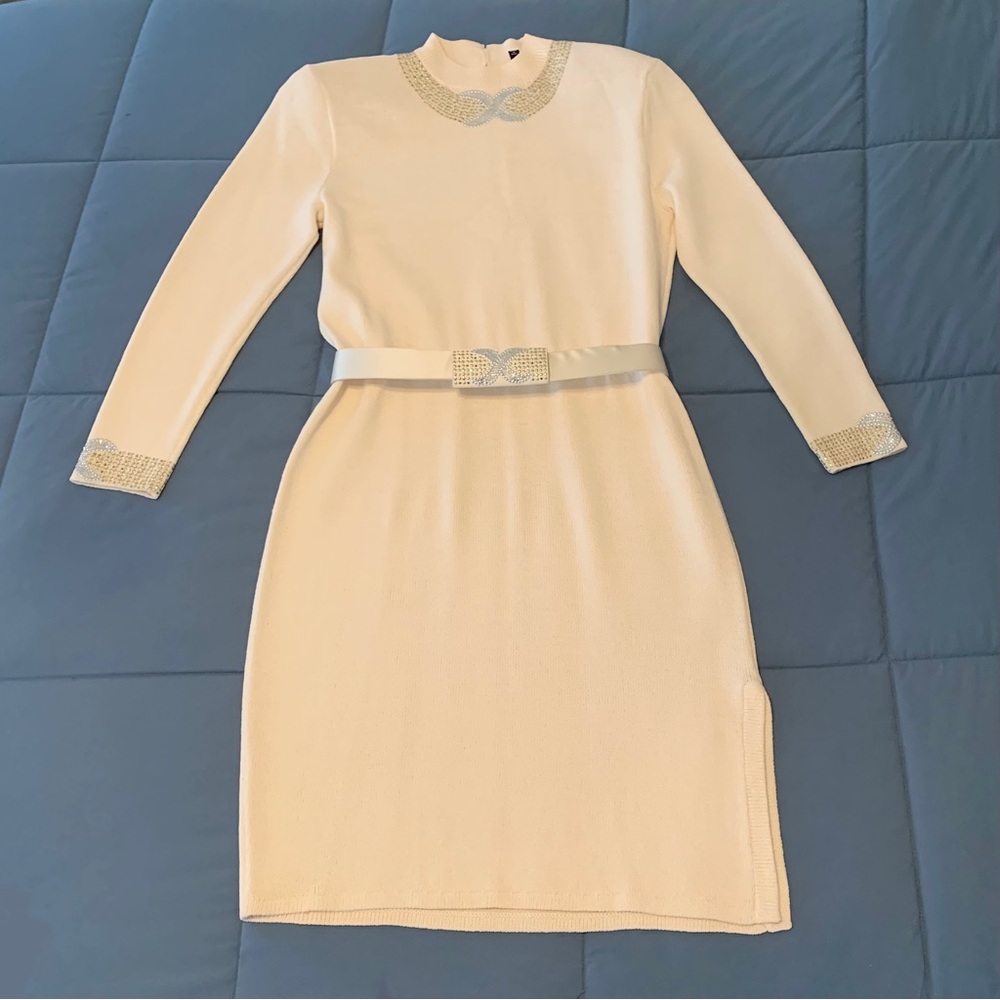 St. John Evening Cream Long Sleeved Dress